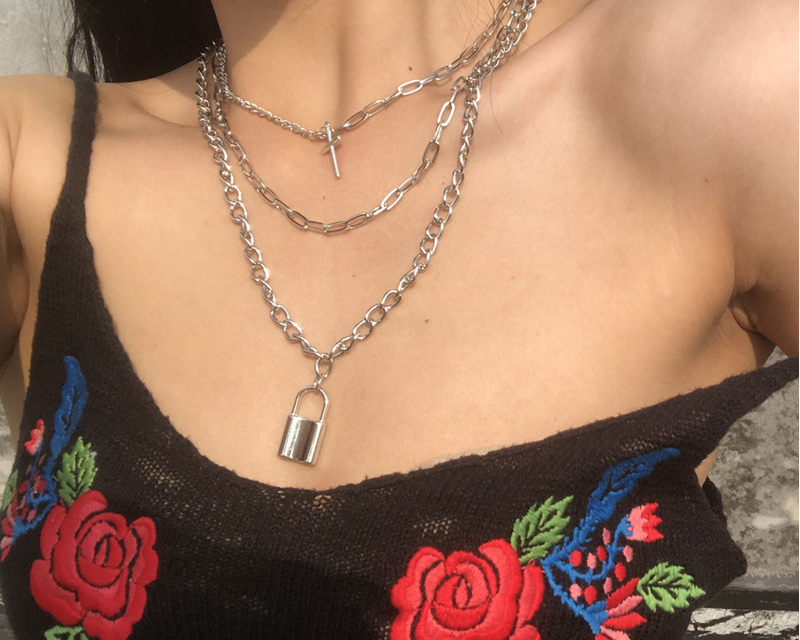 Victoria's Vogue Punk Multilayered Cross Lock Pendant Necklace For Women Silver Color Portrait Coin Chain Choker Necklaces 2021 Jewelry