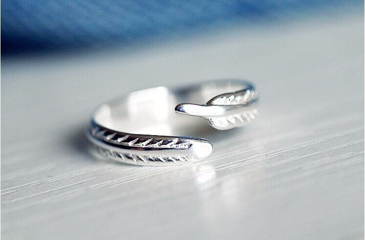 Victoria's Vogue Korean Version Of The Fashion  925 Sterling Silver Jewelry Leaf Not Allergic Beauty Feathers Opening Rings