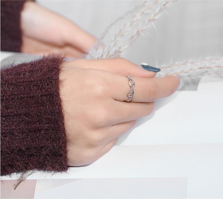 Victoria's Vogue Creative Female Fashion Personality 925 Sterling Silver Jewelry Twist Geometry Hollow Exquisite Opening Rings