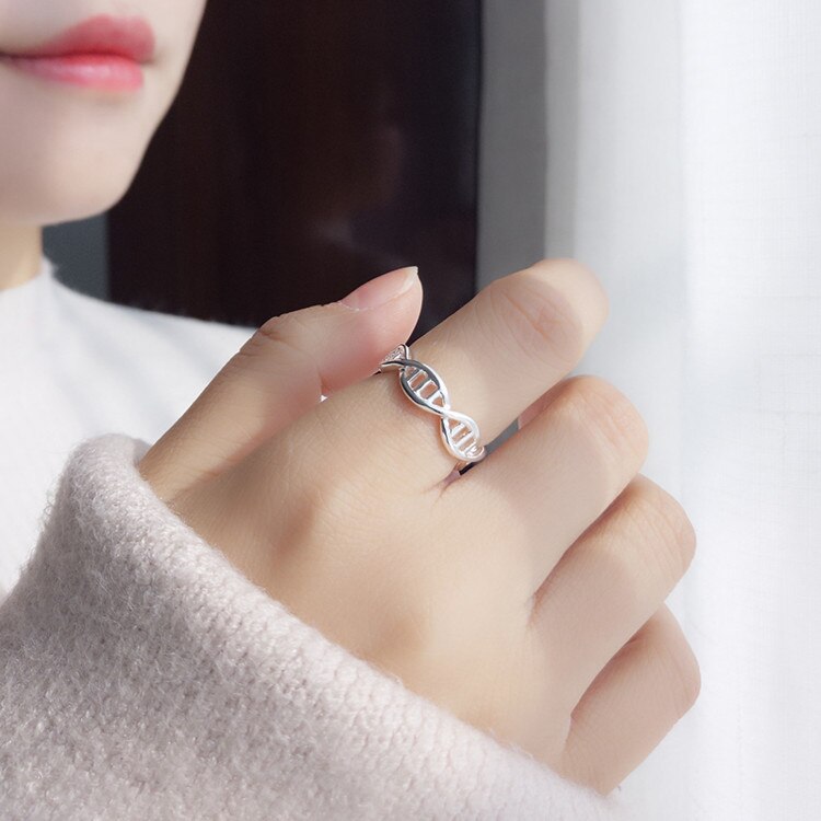 Victoria's Vogue Creative Female Fashion Personality 925 Sterling Silver Jewelry Twist Geometry Hollow Exquisite Opening Rings Victoria's Vogue Creative Female Fashion Personality 925 Sterling Silver Jewelry Twist Geometry Hollow Exquisite Opening Rings