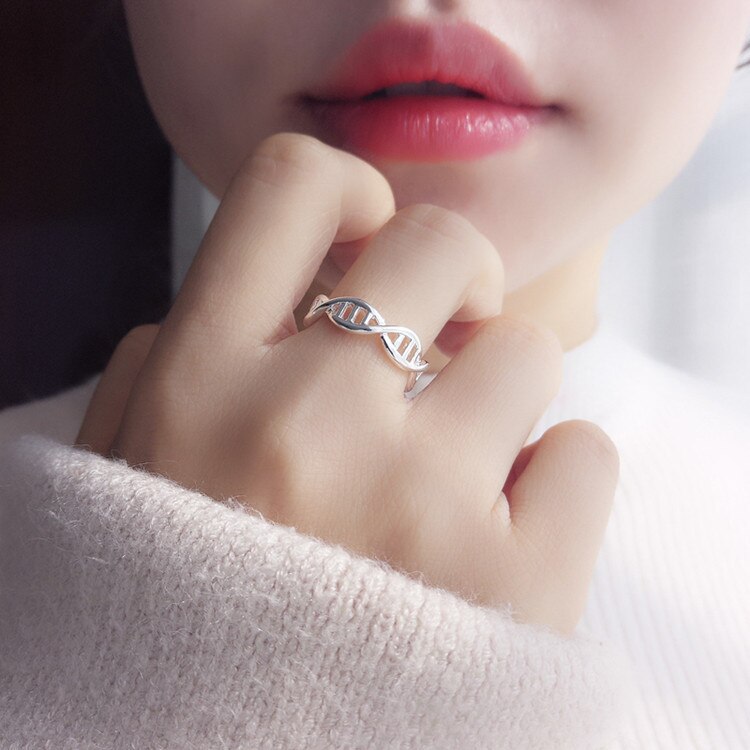 Victoria's Vogue Creative Female Fashion Personality 925 Sterling Silver Jewelry Twist Geometry Hollow Exquisite Opening Rings Victoria's Vogue Creative Female Fashion Personality 925 Sterling Silver Jewelry Twist Geometry Hollow Exquisite Opening Rings