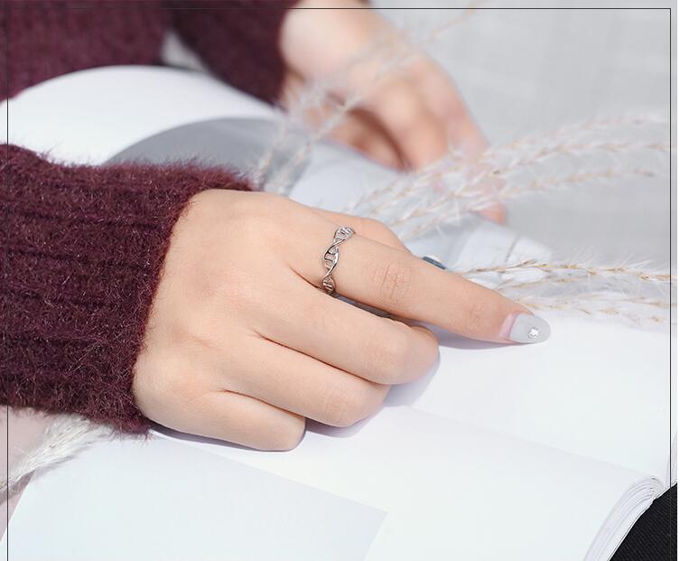 Victoria's Vogue Creative Female Fashion Personality 925 Sterling Silver Jewelry Twist Geometry Hollow Exquisite Opening Rings Victoria's Vogue Creative Female Fashion Personality 925 Sterling Silver Jewelry Twist Geometry Hollow Exquisite Opening Rings