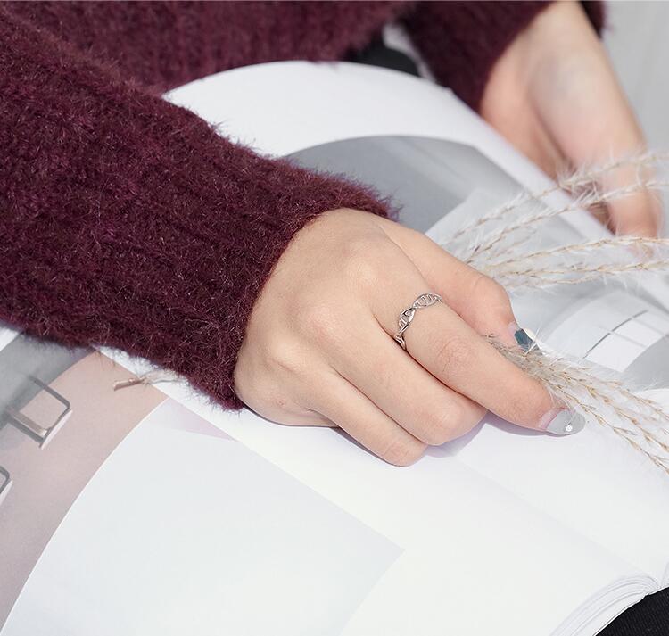 Victoria's Vogue Creative Female Fashion Personality 925 Sterling Silver Jewelry Twist Geometry Hollow Exquisite Opening Rings