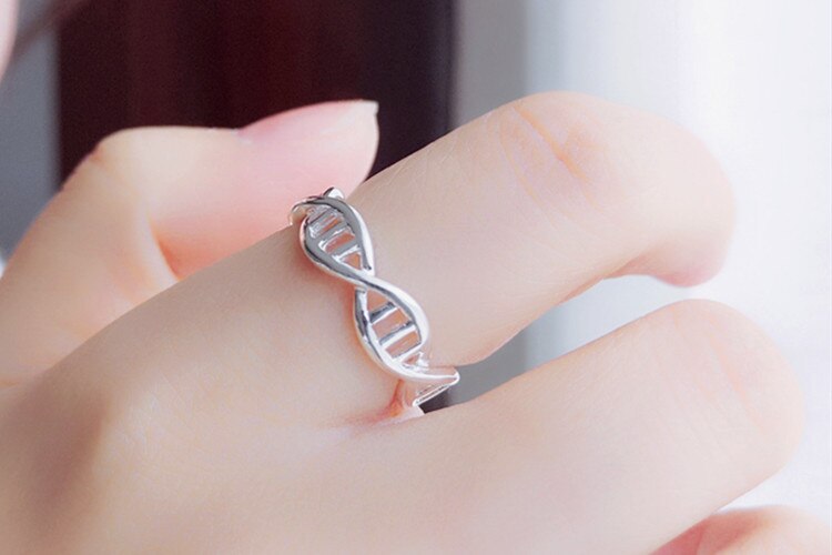 Victoria's Vogue Creative Female Fashion Personality 925 Sterling Silver Jewelry Twist Geometry Hollow Exquisite Opening Rings Victoria's Vogue Creative Female Fashion Personality 925 Sterling Silver Jewelry Twist Geometry Hollow Exquisite Opening Rings