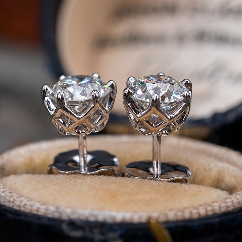 Victoria's Vogue Real 0.5-1 Carat D Color Moissanite Stud Earrings For Women Top Quality 100% 925 Sterling Silver Sparkling Wedding Jewelry Victoria's Vogue Real 0.5-1 Carat D Color Moissanite Stud Earrings For Women Top Quality 100% 925 Sterling Silver Sparkling Wedding Jewelry