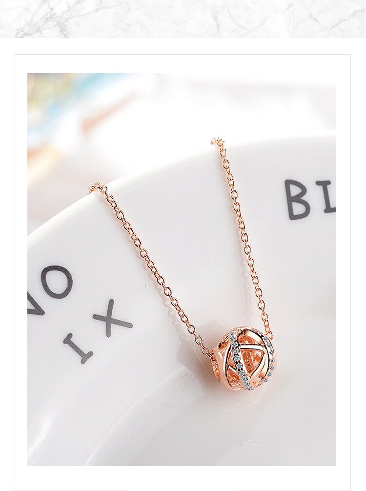 Victoria's Vogue New Temperament Fashion Hollow Transfer Bead 925 Sterling Silver Jewelry Simple Crystal Ball Exquisite Pendant Necklaces Victoria's Vogue New Temperament Fashion Hollow Transfer Bead 925 Sterling Silver Jewelry Simple Crystal Ball Exquisite Pendant Necklaces