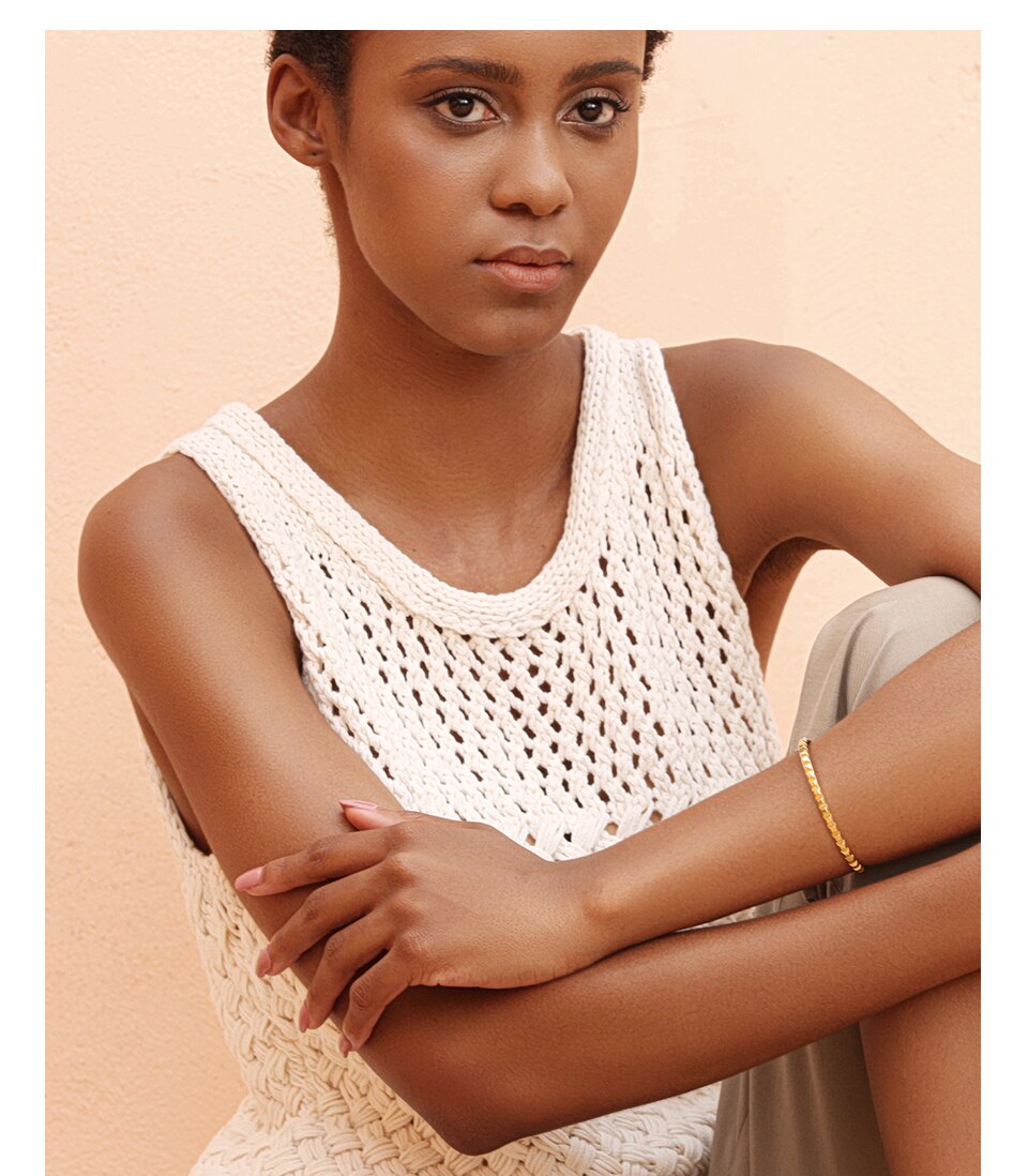 Victoria's Vogue Pyramid Cuff Bracelet Gold Color Stainless Steel Punk Spike Bracelets Bangles For Women Jewelry Pulseira