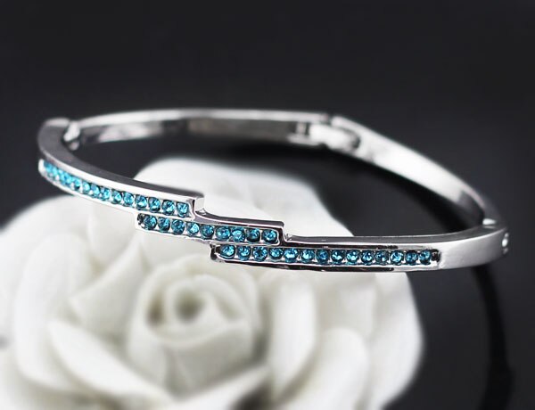 Victoria's Vogue rhinestones Golden color Cuff Bangles bracelets fahsion jewelry dropshipping queen charms women girl hot gift golden Victoria's Vogue rhinestones Golden color Cuff Bangles bracelets fahsion jewelry dropshipping queen charms women girl hot gift golden