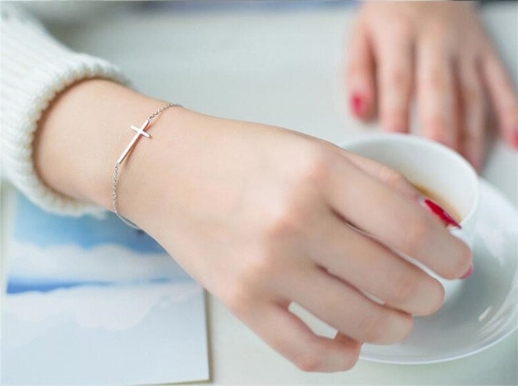 Victoria's Vogue New Simple Fashion Female Glossy Cross 925 Sterling Silver Jewelry Personality Popular Exquisite Bracelets