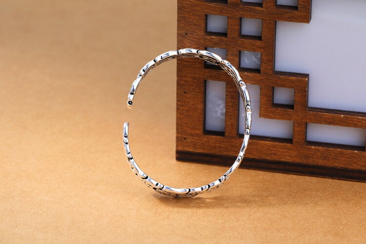 Victoria's Vogue New Atmosphere Fish Retro Exquisite 925 Sterling Silver Jewelry Bracelets Creative Cute Fish Group Thai Silver Bangles