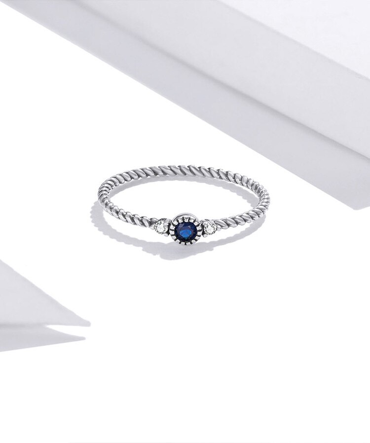 Victoria's Vogue Blue Zircon Finger Rings for Women 925 Sterling Silver Retro Engagement Wedding Jewelry Fashion Accessories Victoria's Vogue Blue Zircon Finger Rings for Women 925 Sterling Silver Retro Engagement Wedding Jewelry Fashion Accessories