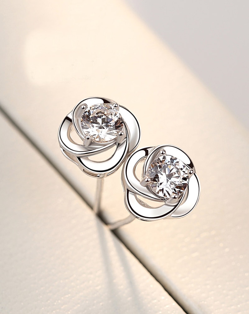 Victoria's Vogue Silver 925 Stud Earrings Flower Shape With Solitaire 6mm Zirconia Diamond Wedding Earrings Women Gift Silver 925 jewelry Victoria's Vogue Silver 925 Stud Earrings Flower Shape With Solitaire 6mm Zirconia Diamond Wedding Earrings Women Gift Silver 925 jewelry