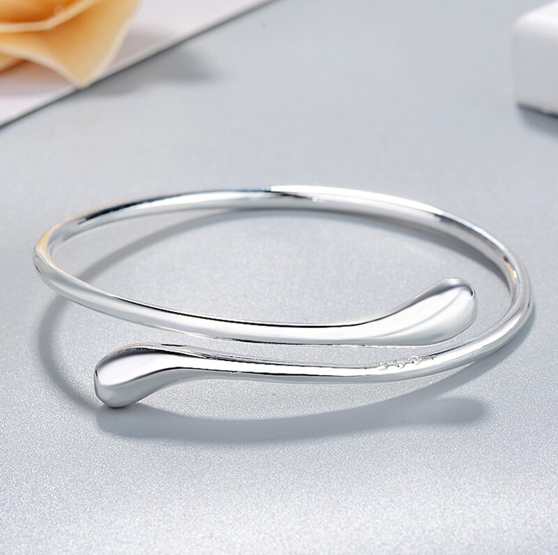 Victoria's Vogue Hot Sale 925 Fashion Jewelry Silver Teardrop/Waterdrop/Raindrop Bangle Jewelry Women Cuff Bracelet for Wedding Party