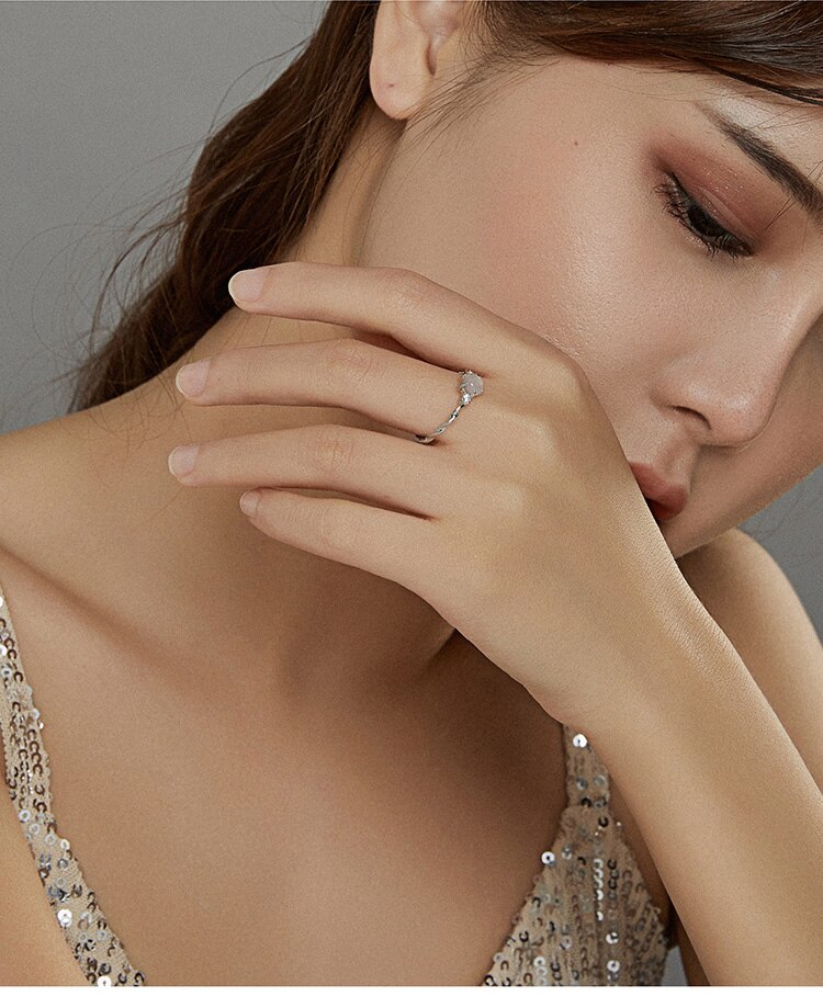 Victoria's Vogue 925 Sterling Silver Moonstone Ring Finger Rings for Women Vintage Retro Stackable Rings Band Silver Fine Jewelry Victoria's Vogue 925 Sterling Silver Moonstone Ring Finger Rings for Women Vintage Retro Stackable Rings Band Silver Fine Jewelry