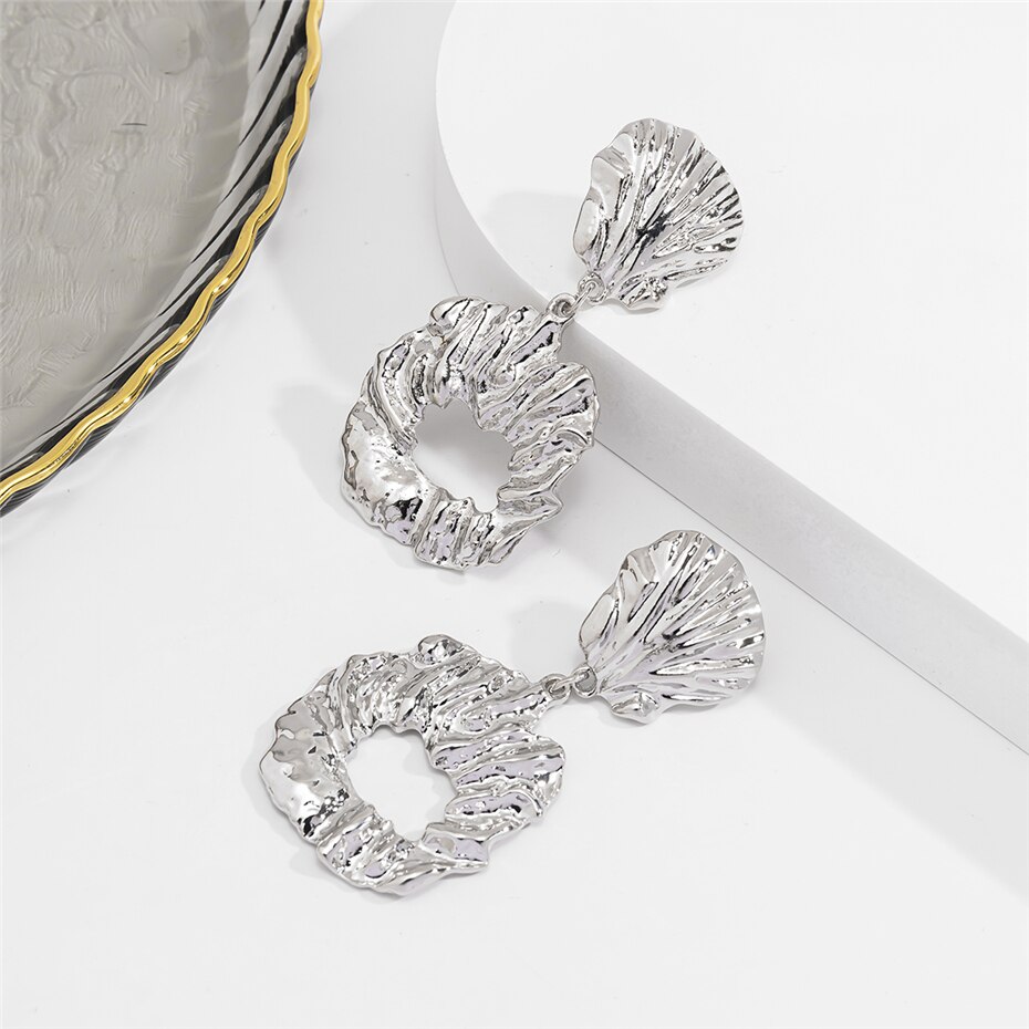 Victoria's Vogue Punk Exaggerated Geometric Irregular Iron Sheet Drop Dangle Earrings Retro Human Head Hanging Earrings Jewelry Gifts