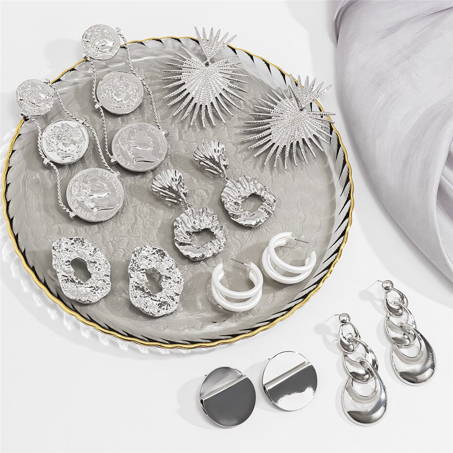 Victoria's Vogue Punk Exaggerated Geometric Irregular Iron Sheet Drop Dangle Earrings Retro Human Head Hanging Earrings Jewelry Gifts