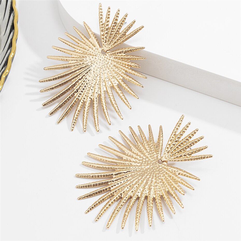 Victoria's Vogue Punk Exaggerated Geometric Irregular Iron Sheet Drop Dangle Earrings Retro Human Head Hanging Earrings Jewelry Gifts