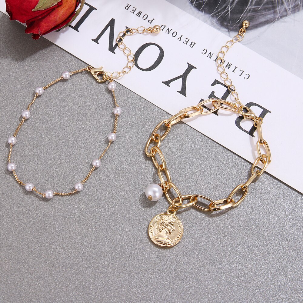 Victoria's Vogue Vintage Heart Pendant Bracelets Bangles Women Punk Chunky Imitation Pearl Chain Bracelet 2020 Couple Wedding Jewelry Gifts