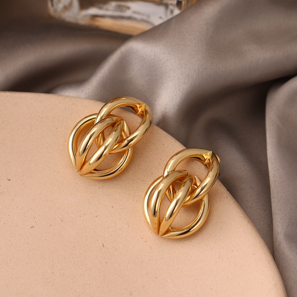 Victoriasvogue Fashion Vintage Earrings For Women Big Geometric Statement Gold Metal Drop Earrings 2020 Trendy Earings Jewelry Accessories Victoriasvogue Fashion Vintage Earrings For Women Big Geometric Statement Gold Metal Drop Earrings 2020 Trendy Earings Jewelry Accessories