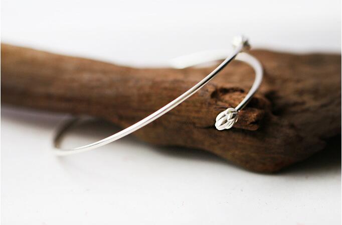 Victoria's Vogue New Fashion Creative 925 Sterling Silver Jewelry Lotus Flower Innovation Classic Open Bracelet Victoria's Vogue New Fashion Creative 925 Sterling Silver Jewelry Lotus Flower Innovation Classic Open Bracelet