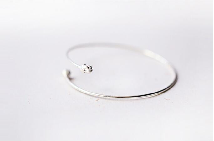 Victoria's Vogue New Fashion Creative 925 Sterling Silver Jewelry Lotus Flower Innovation Classic Open Bracelet Victoria's Vogue New Fashion Creative 925 Sterling Silver Jewelry Lotus Flower Innovation Classic Open Bracelet