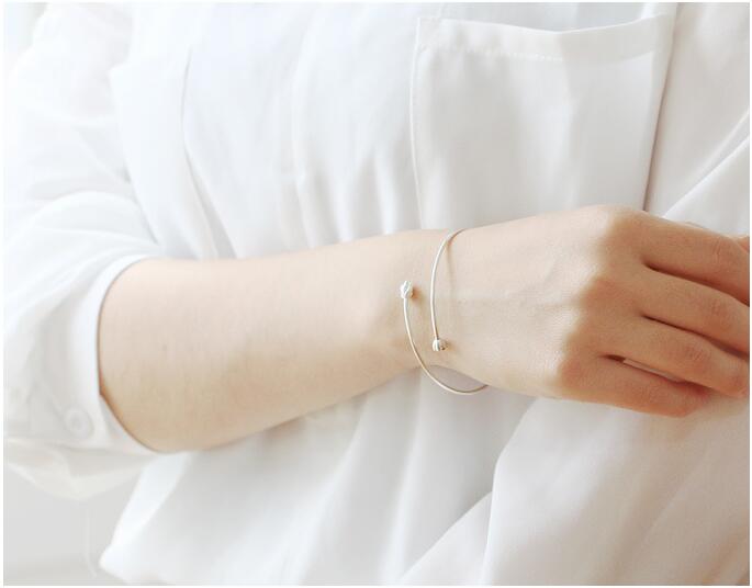 Victoria's Vogue New Fashion Creative 925 Sterling Silver Jewelry Lotus Flower Innovation Classic Open Bracelet Victoria's Vogue New Fashion Creative 925 Sterling Silver Jewelry Lotus Flower Innovation Classic Open Bracelet