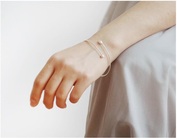 Victoria's Vogue New Fashion Creative 925 Sterling Silver Jewelry Lotus Flower Innovation Classic Open Bracelet Victoria's Vogue New Fashion Creative 925 Sterling Silver Jewelry Lotus Flower Innovation Classic Open Bracelet