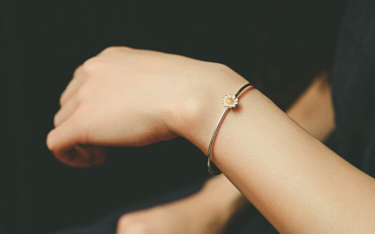 Victoria's Vogue New Classic Beautiful 925 Sterling Silver Jewelry Fashion Bangles Small Fresh Daisy Sun Flower Female Gift Bracelet