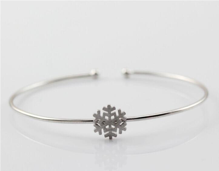 Victoria's Vogue 925 Sterling Silver Jewelry Fashion Simple And Beautiful Drawing Snowflake Anti-allergic Exquisite Bracelet