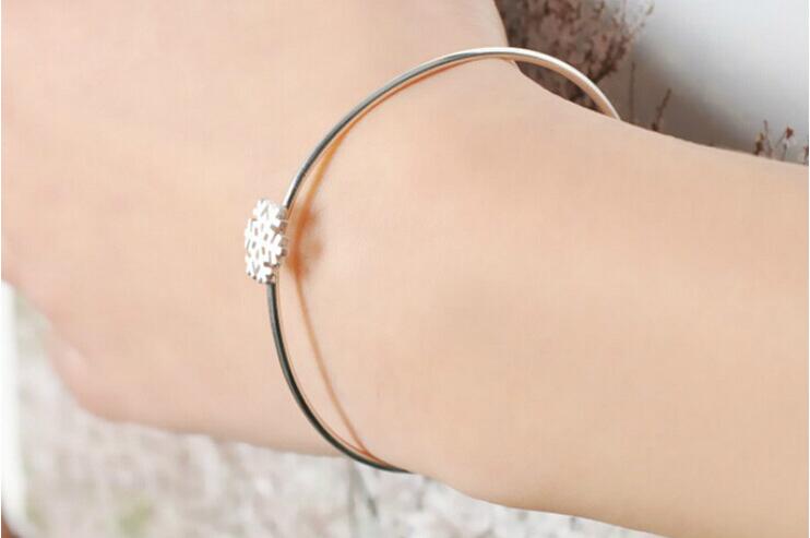 Victoria's Vogue 925 Sterling Silver Jewelry Fashion Simple And Beautiful Drawing Snowflake Anti-allergic Exquisite Bracelet