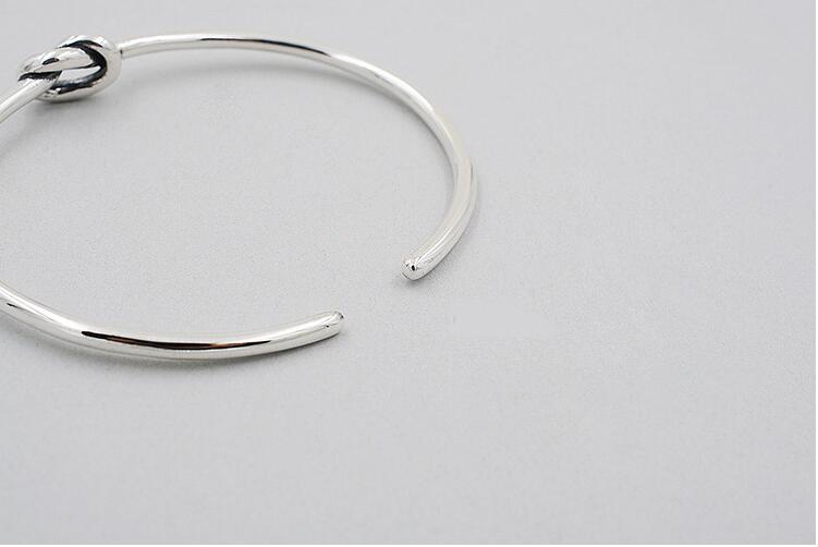 Victoria's Vogue New Fashion Popular 925 Sterling Silver Jewelry Bracelets Vintage Thai Silver Style Love Tie Braided Female Bangles