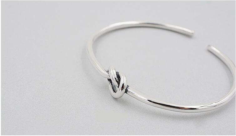 Victoria's Vogue New Fashion Popular 925 Sterling Silver Jewelry Bracelets Vintage Thai Silver Style Love Tie Braided Female Bangles