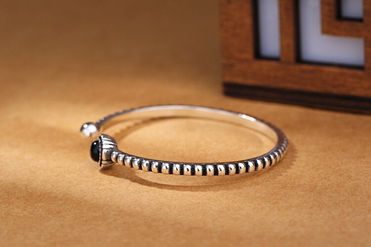 Victoria's Vogue New Arrival Retro 925 Sterling Silver Jewelry Bracelets Personality Round Black Gem Twist Wild Exquisite Bangles