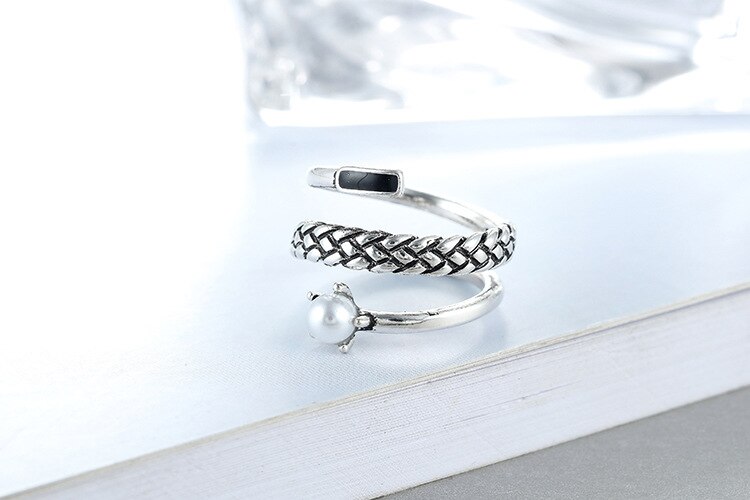 Victoria's Vogue European Style New Women Snake Pattern 925 Sterling Silver Jewelry Retro Personality Pearl Fashion Opening Rings