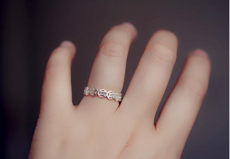 Victoria's Vogue Creative Exquisite Fashion New 925 Sterling Silver Jewelry Ancient Coins Round Hollow Opening Rings