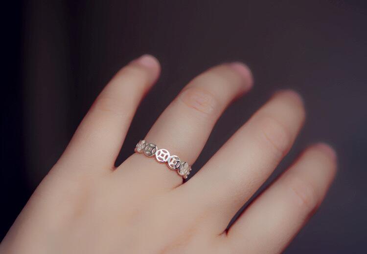 Victoria's Vogue Creative Exquisite Fashion New 925 Sterling Silver Jewelry Ancient Coins Round Hollow Opening Rings