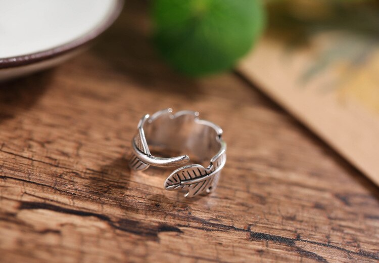 Victoria's Vogue New Retro Personality Fashion 925 Sterling Silver Jewelry Atmosphere Vintage Feather Leaf Opening Rings Victoria's Vogue New Retro Personality Fashion 925 Sterling Silver Jewelry Atmosphere Vintage Feather Leaf Opening Rings