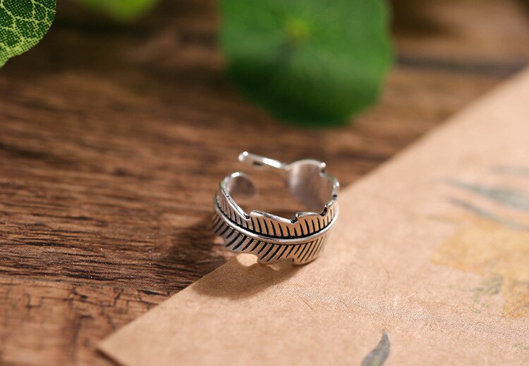 Victoria's Vogue New Retro Personality Fashion 925 Sterling Silver Jewelry Atmosphere Vintage Feather Leaf Opening Rings Victoria's Vogue New Retro Personality Fashion 925 Sterling Silver Jewelry Atmosphere Vintage Feather Leaf Opening Rings
