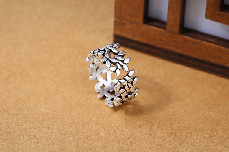 Victoria's Vogue New Creative Beautiful Dense Leaves 925 Sterling Silver Jewelry European Style Personality Olive Leaf Opening Rings Victoria's Vogue New Creative Beautiful Dense Leaves 925 Sterling Silver Jewelry European Style Personality Olive Leaf Opening Rings