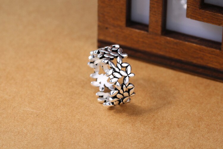 Victoria's Vogue New Creative Beautiful Dense Leaves 925 Sterling Silver Jewelry European Style Personality Olive Leaf Opening Rings Victoria's Vogue New Creative Beautiful Dense Leaves 925 Sterling Silver Jewelry European Style Personality Olive Leaf Opening Rings