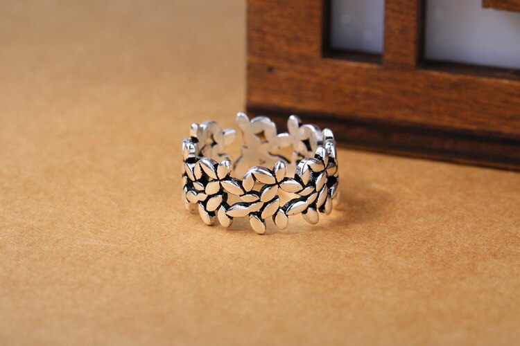 Victoria's Vogue New Creative Beautiful Dense Leaves 925 Sterling Silver Jewelry European Style Personality Olive Leaf Opening Rings Victoria's Vogue New Creative Beautiful Dense Leaves 925 Sterling Silver Jewelry European Style Personality Olive Leaf Opening Rings