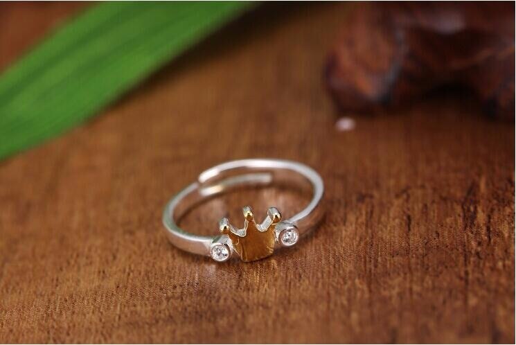 Victoria's Vogue Exquisite 925 Sterling Silver Jewelry Temperament Beautiful Crown Crystal Korean Opening Popular Rings