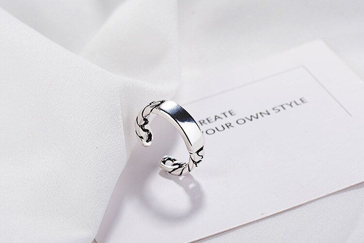 Victoria's Vogue New European Style Retro Thai Silver Square 925 Sterling Silver Jewelry Geometric Twist Chain Shaped Opening Rings Victoria's Vogue New European Style Retro Thai Silver Square 925 Sterling Silver Jewelry Geometric Twist Chain Shaped Opening Rings