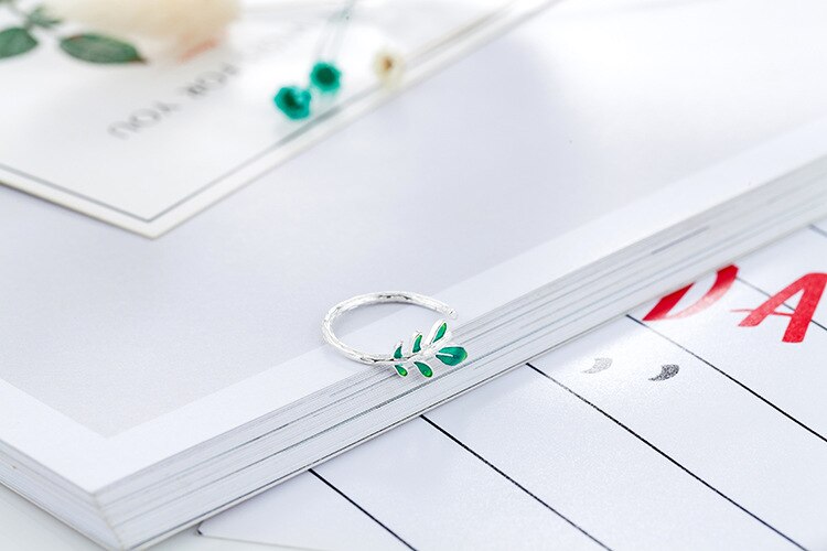 Victoria's Vogue New Literary Personality Fashion 925 Sterling Silver Jewelry Personality Green Epoxy Leaf Natural Leaves Opening Rings Victoria's Vogue New Literary Personality Fashion 925 Sterling Silver Jewelry Personality Green Epoxy Leaf Natural Leaves Opening Rings