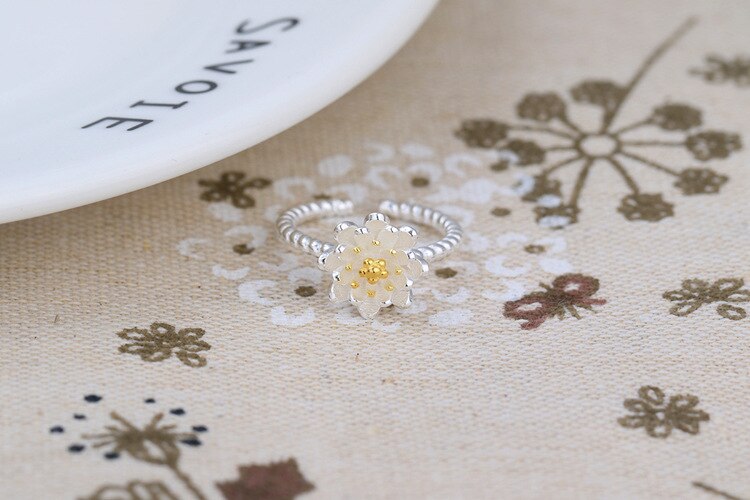 Victoria's Vogue New Arrival Handmade Lotus 925 Sterling Silver Jewelry Exquisite Fashion Flowers Popular Opening Rings Victoria's Vogue New Arrival Handmade Lotus 925 Sterling Silver Jewelry Exquisite Fashion Flowers Popular Opening Rings