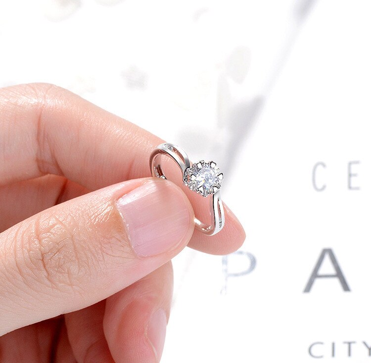 Victoria's Vogue New European Style Creative Temperament Fashion Flower 925 Sterling Silver Jewelry Snowflake Flower Crystal Opening Rings Victoria's Vogue New European Style Creative Temperament Fashion Flower 925 Sterling Silver Jewelry Snowflake Flower Crystal Opening Rings