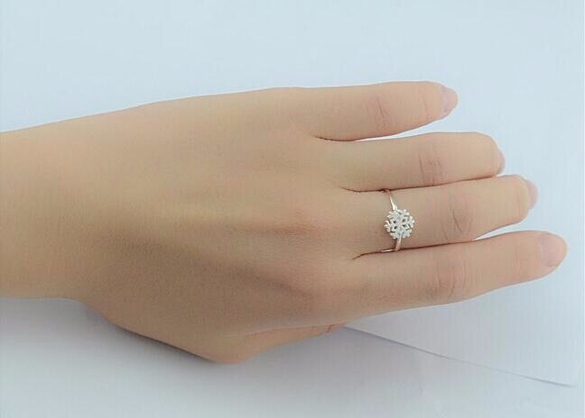 Victoria's Vogue Small Fresh 925 Sterling Silver Jewelry  Drawing Snowflake Opening Exquisite Fashion Rings