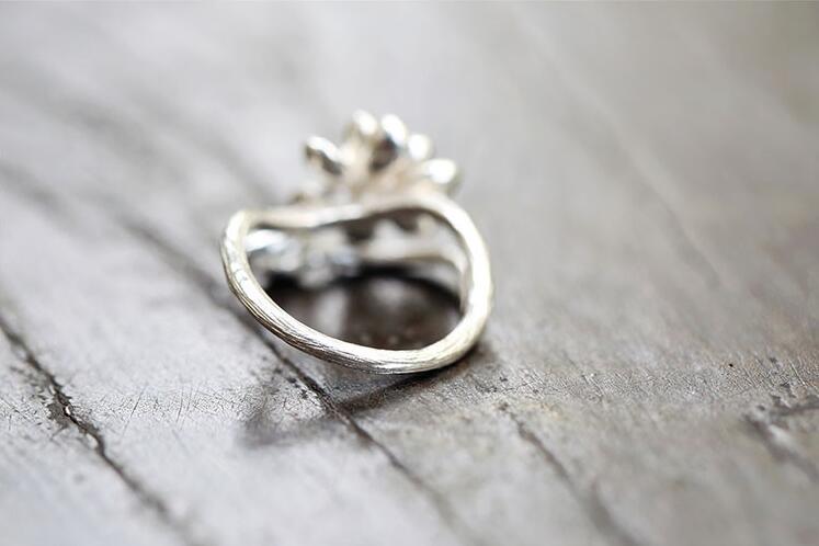 Victoria's Vogue New Original Fine White Lotus Flower 925 Sterling Silver Jewelry Branch Opening Ring Fashion For Women Victoria's Vogue New Original Fine White Lotus Flower 925 Sterling Silver Jewelry Branch Opening Ring Fashion For Women