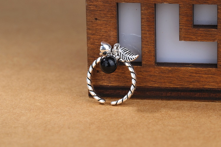 Victoria's Vogue New Fashion Black Agare Bell Leaves 925 Sterling Silver Jewelry Personality Retro Transfer Leaf Sweet Gift Opening Rings