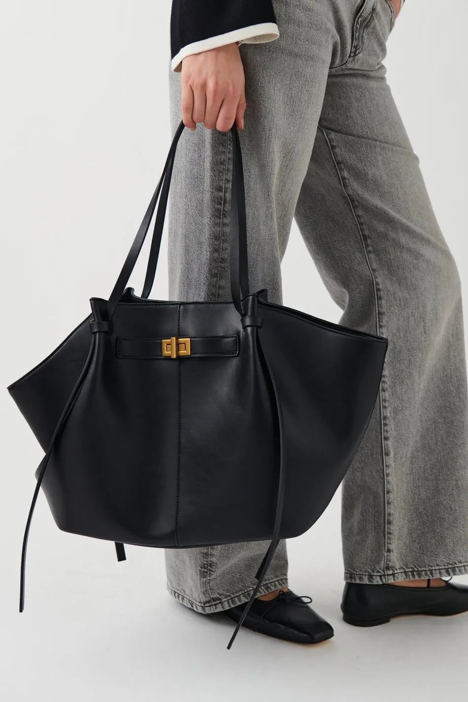 Victoria's Vogue Fashion Large Capacity Trapeze Bag Designer Chic Lock Women Shoulder Bags Luxury Pu Leather Handbags Trend Underarm Bag 2025